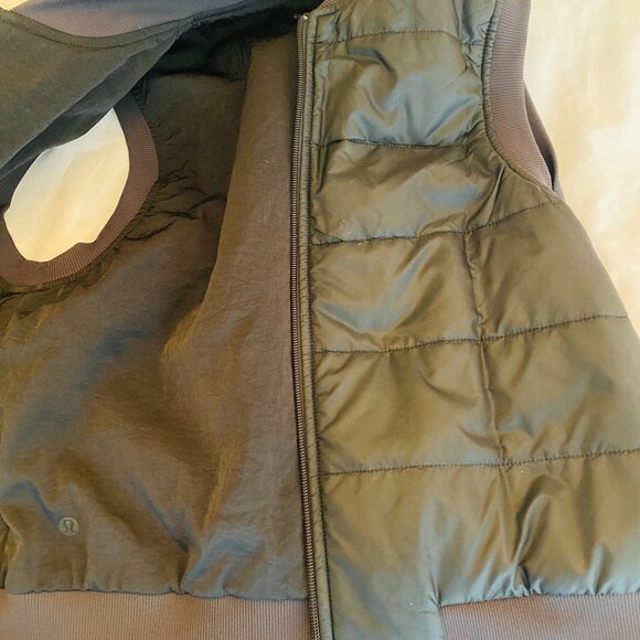 Lululemon Small Black Reversible Vest - Picture 4 of 7